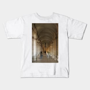 Time Shift Through The Corridors Of Praca do Comercio © Kids T-Shirt